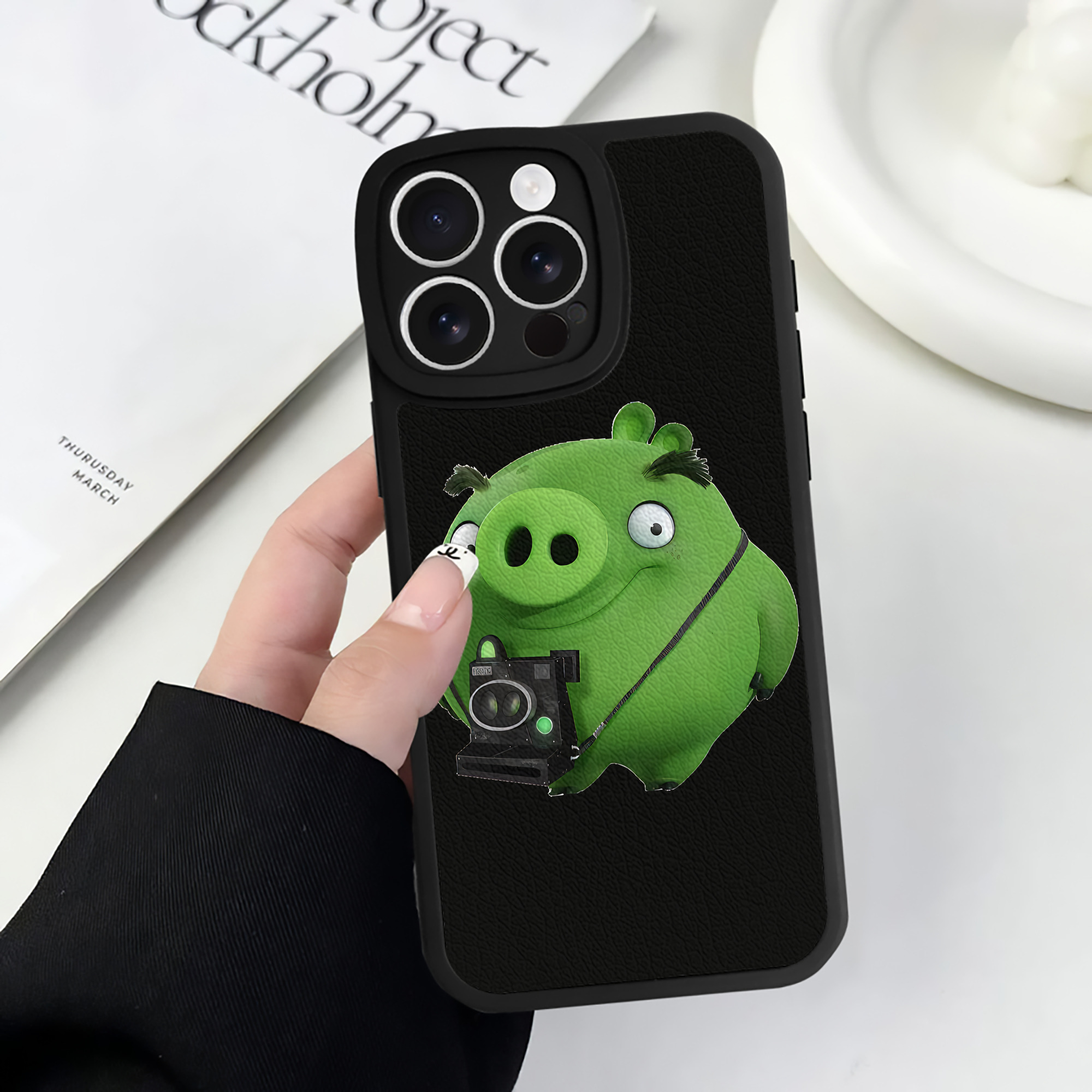 （画像用） Angry Birds アングリーバード 【iPhone 16シリーズ対応】シリコンスマホケース（レザー調） 材質：シリコン